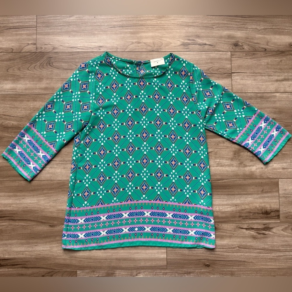 EVERLY Geometric Career Polyester
Blouse Green Size Small 3/4 sleeves